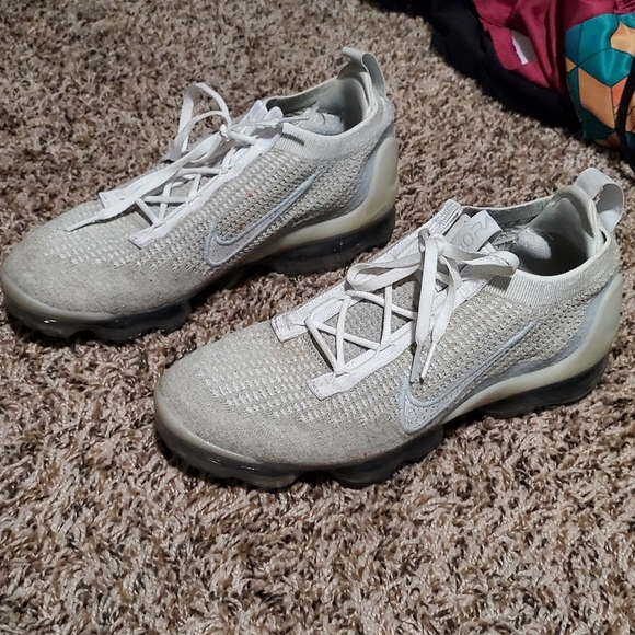 Nike Air Vapormax Flyknit 2021 - Picture 2 of 4